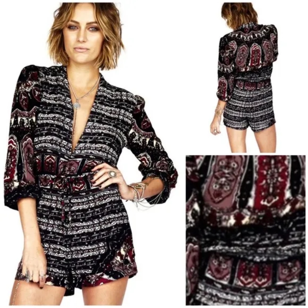 Novella Royale Mojo Rising romper size XS